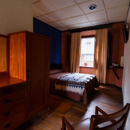Hotel Modelo Quetzaltenango Ruang foto