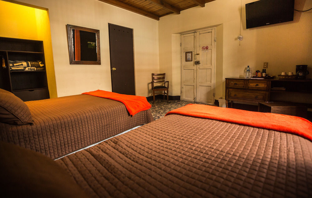Hotel Modelo Quetzaltenango Bagian luar foto